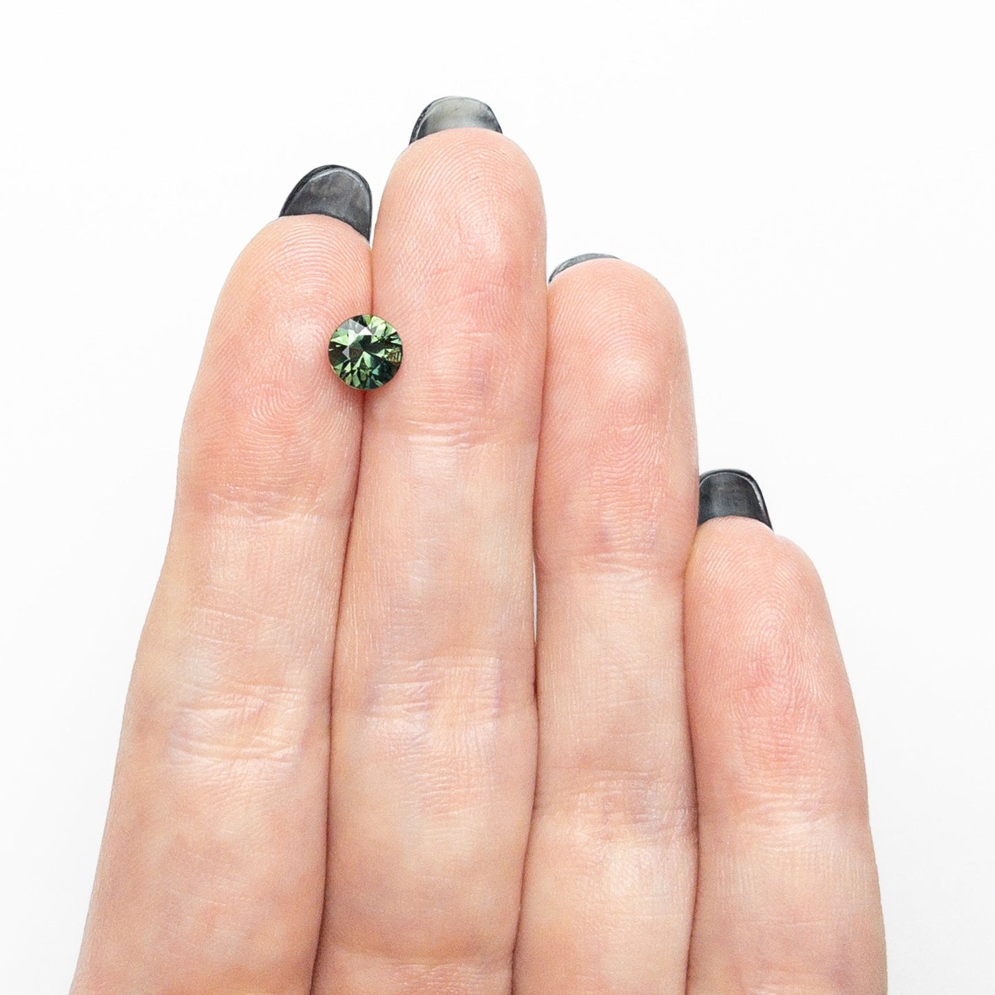 0.87ct 5.74x5.71x3.75mm Round Brilliant Sapphire 26492-02