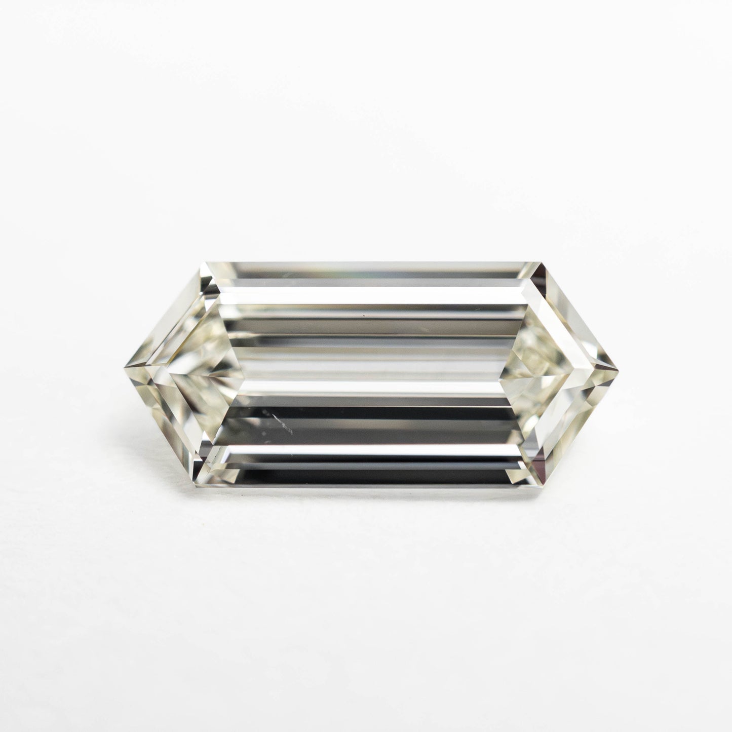 1.54ct 11.30x5.26x3.07mm VS+ K+ Hexagon Step Cut 24272-01