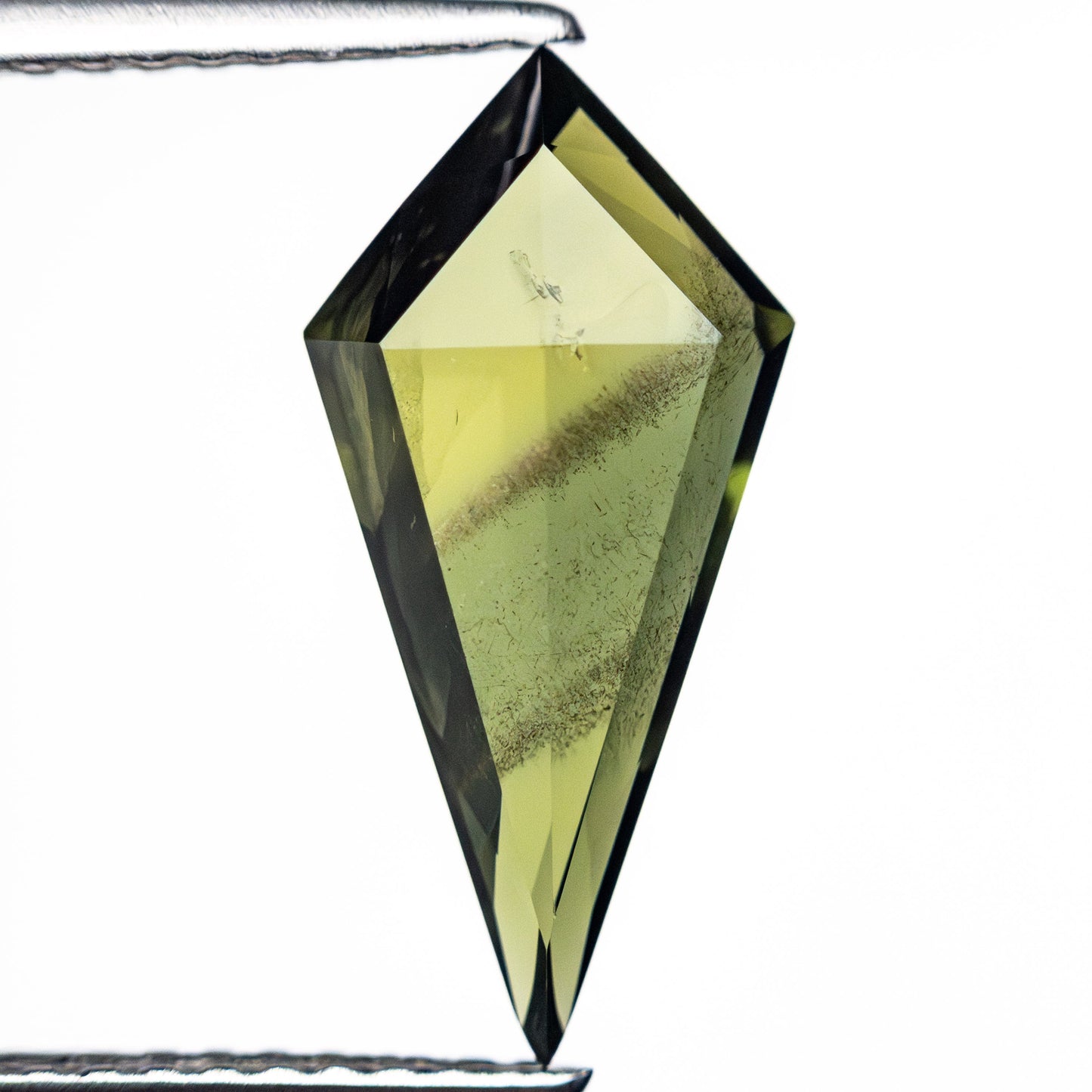 2.49ct 15.28x7.41x3.15mm Kite Rosecut Sapphire 26327-35