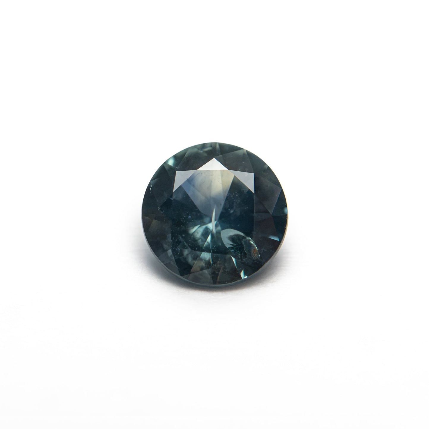 0.69ct 5.50x5.53x3.12mm Round Brilliant Sapphire 26580-01