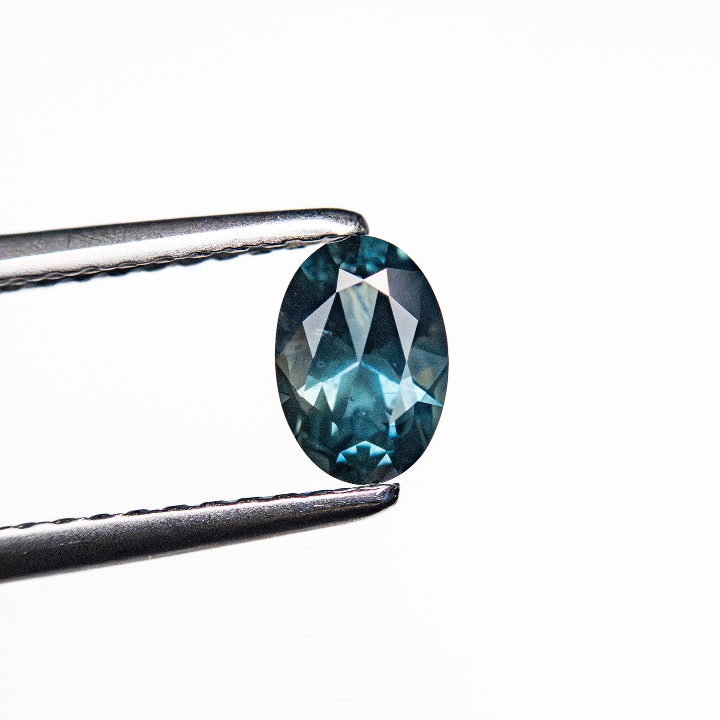 0.49ct 5.78x3.99x2.79mm Oval Brilliant Sapphire 26667-07