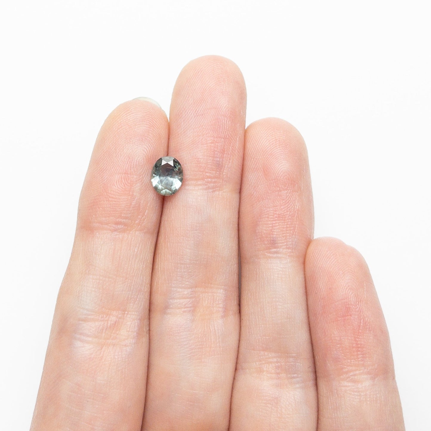 0.81ct 6.63x5.51x2.97mm Oval Brilliant Sapphire 26668-25