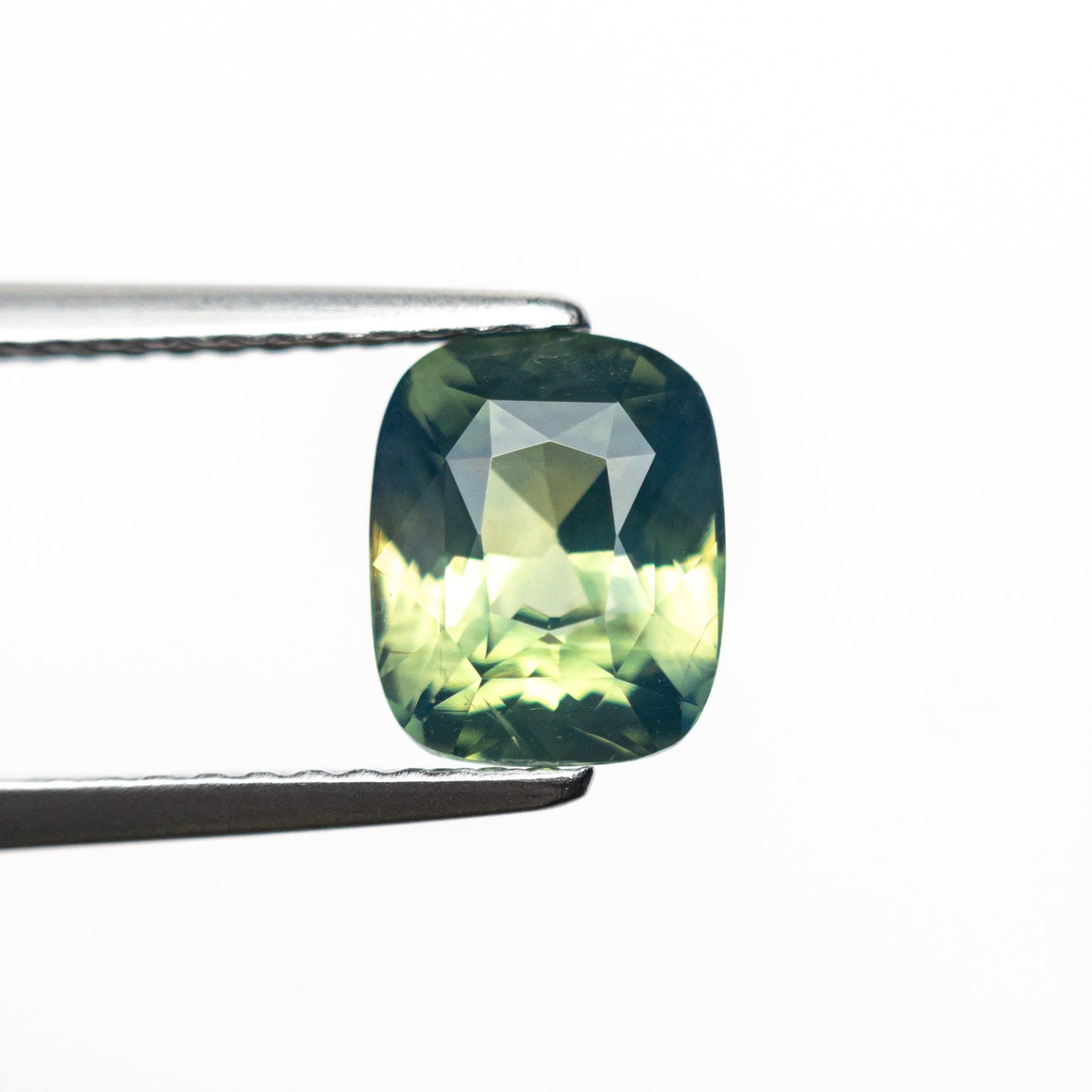 1.52ct 7.46x6.07x3.86mm Cushion Brilliant Sapphire 27191-01