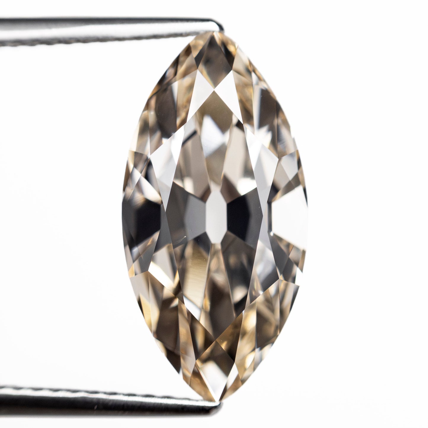 5.51ct 17.14x8.70x5.50mm GIA VS2 S-T Modern Antique Moval Brilliant 27406-01