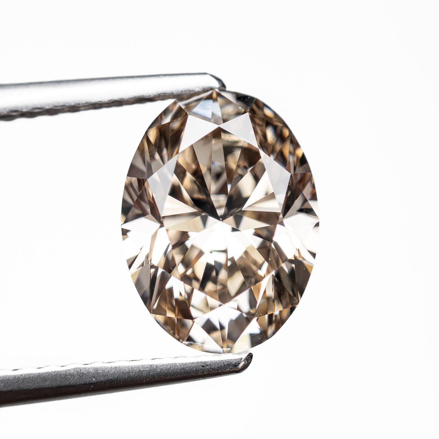 2.24ct 9.92x7.37x4.71mm VS1 C4 Oval Brilliant 🇨🇦 27987-01
