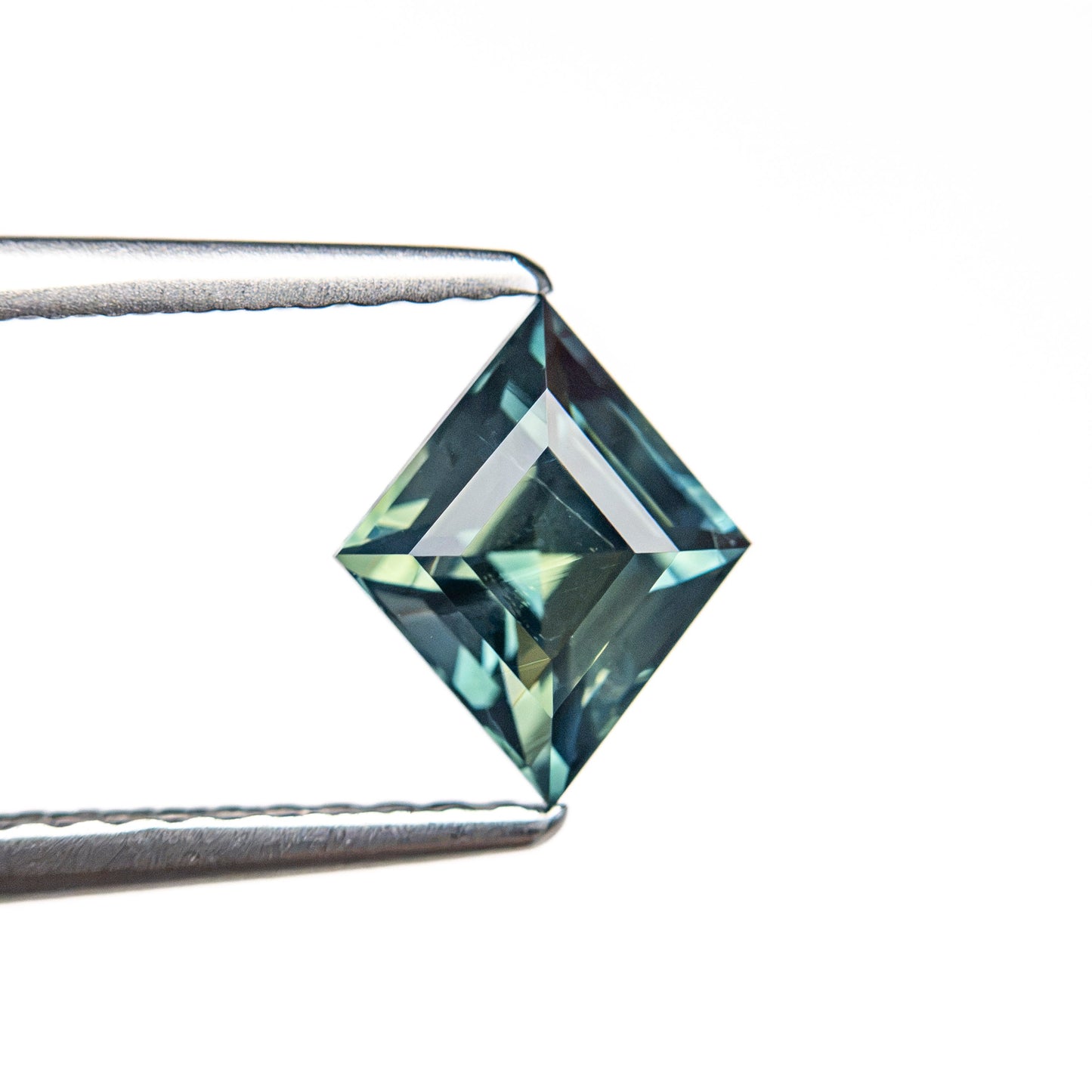 0.98ct 7.89x6.43x3.77mm Lozenge Step Cut Sapphire 28199-01