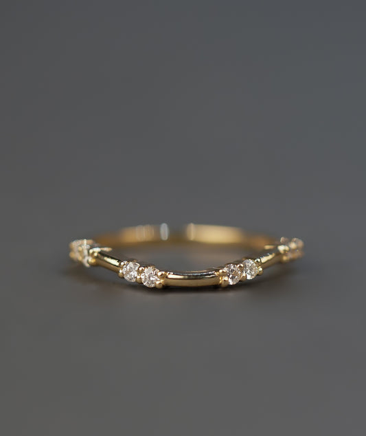 Diamond curved band