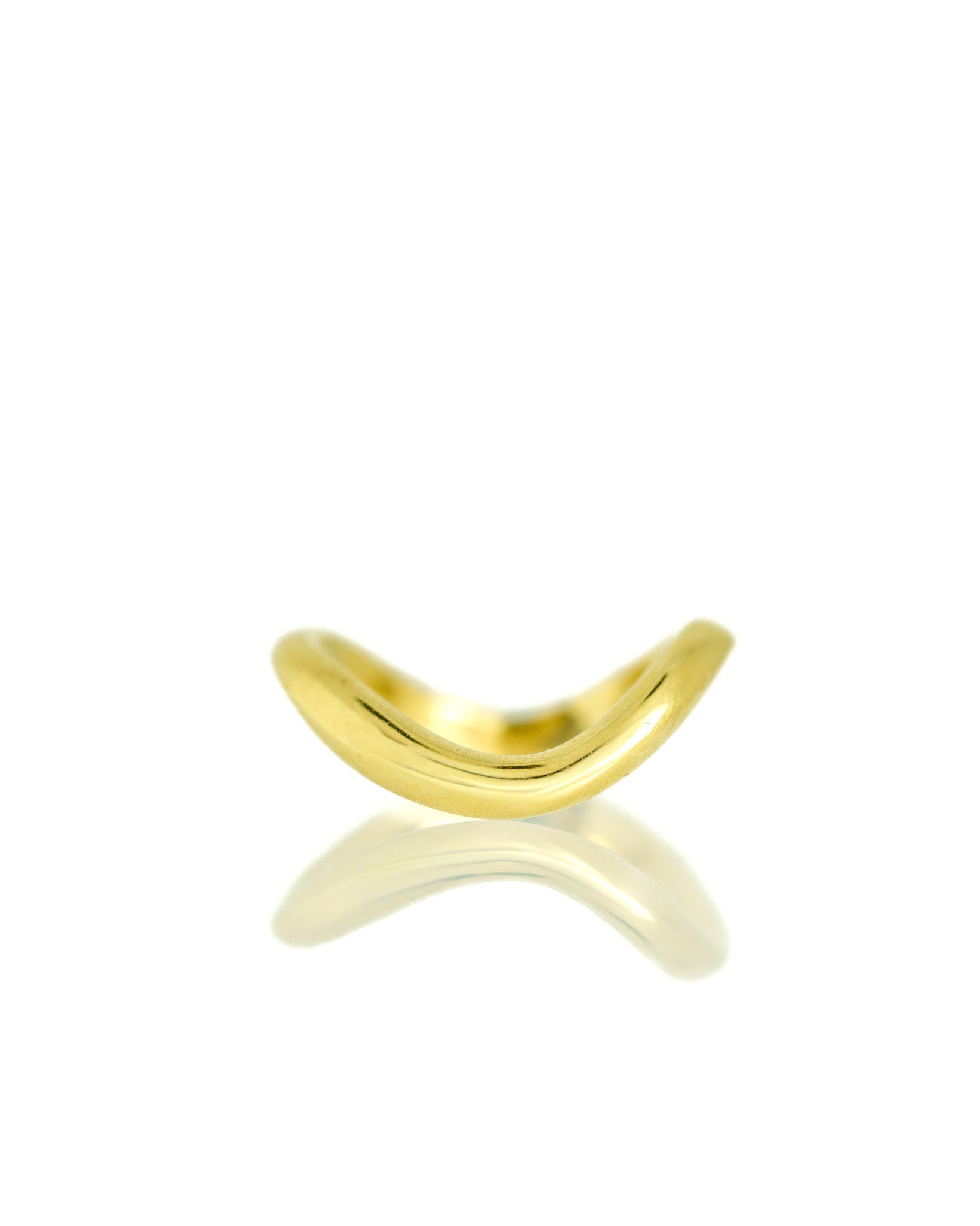 Hand carved and curved Cantafel Band in 14k yellow gold