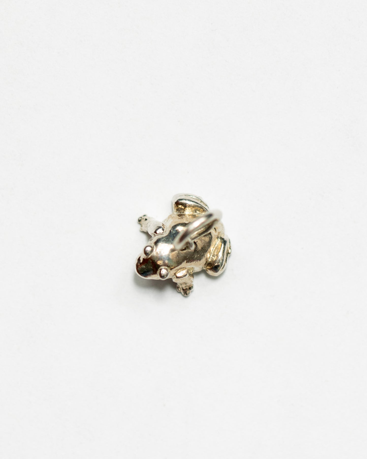 Frog charm in sterling silver