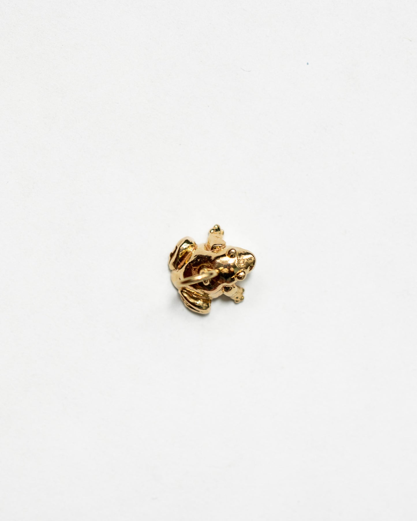 Frog charm in 14k yellow gold