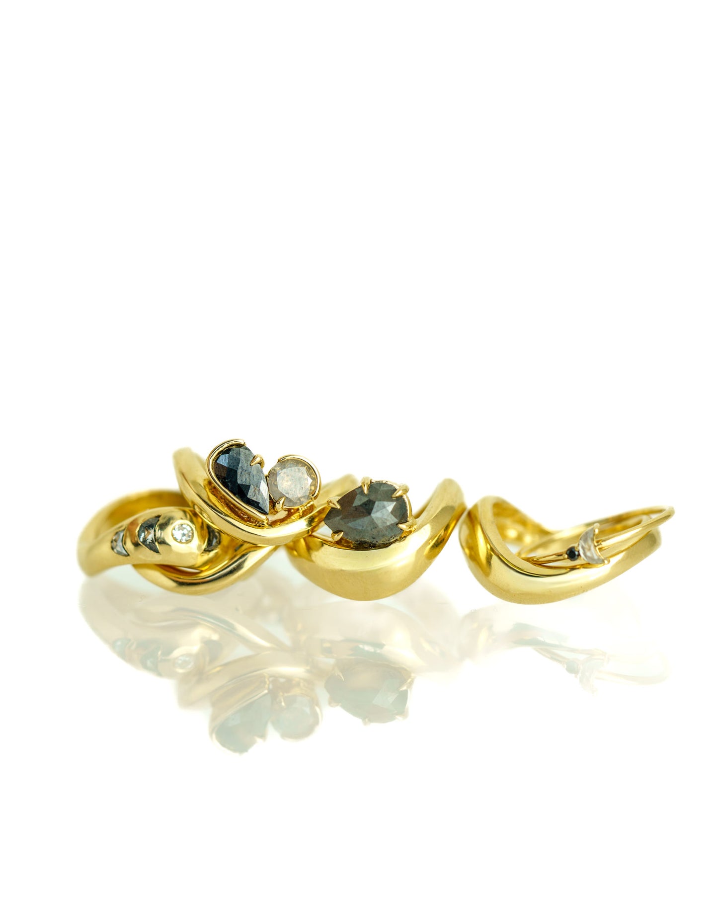 Lunamiszka Ring Collection