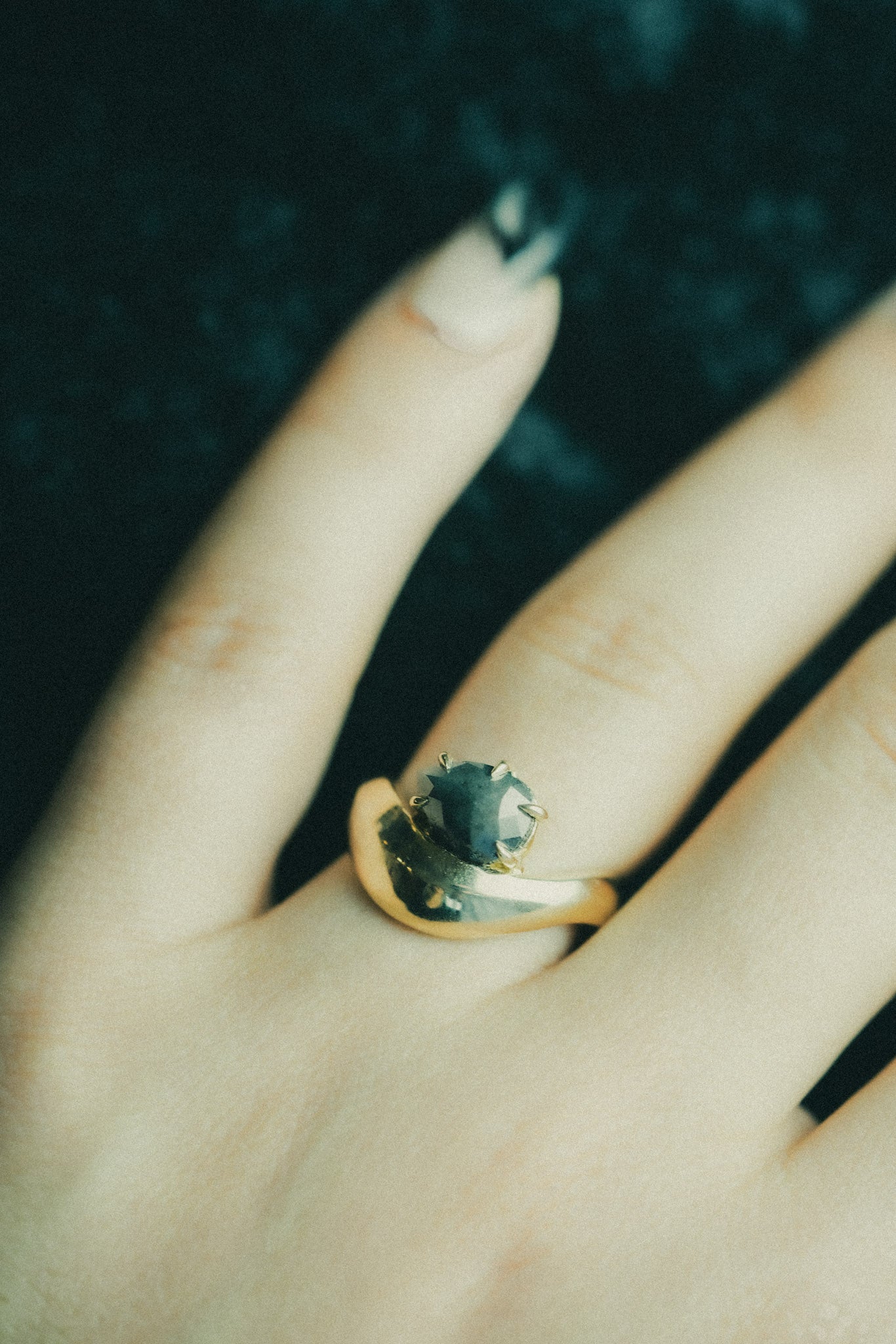 Maevyth Solitaire with pear salt & pepper diamond