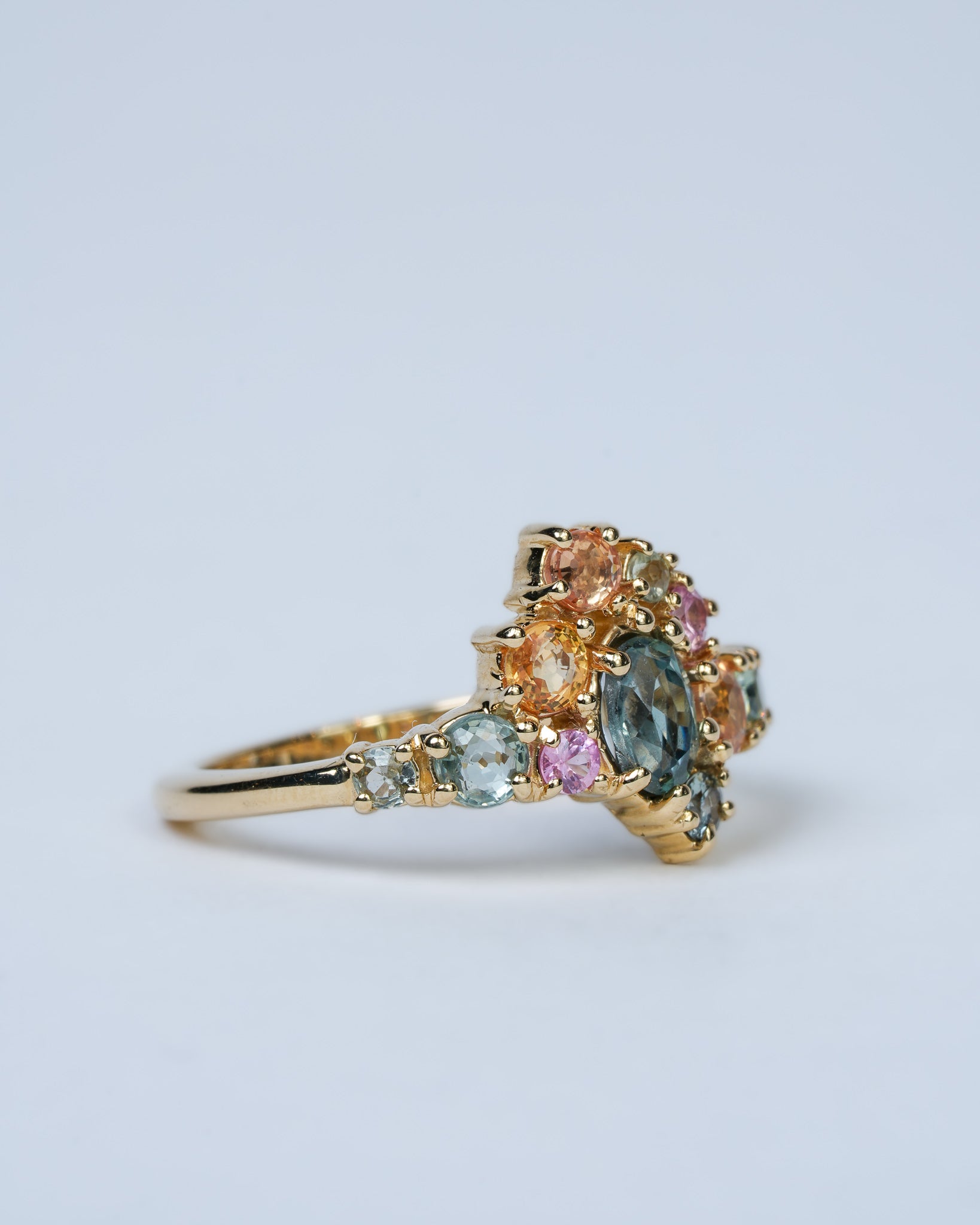 Side view of Vineyard Cluster Ring