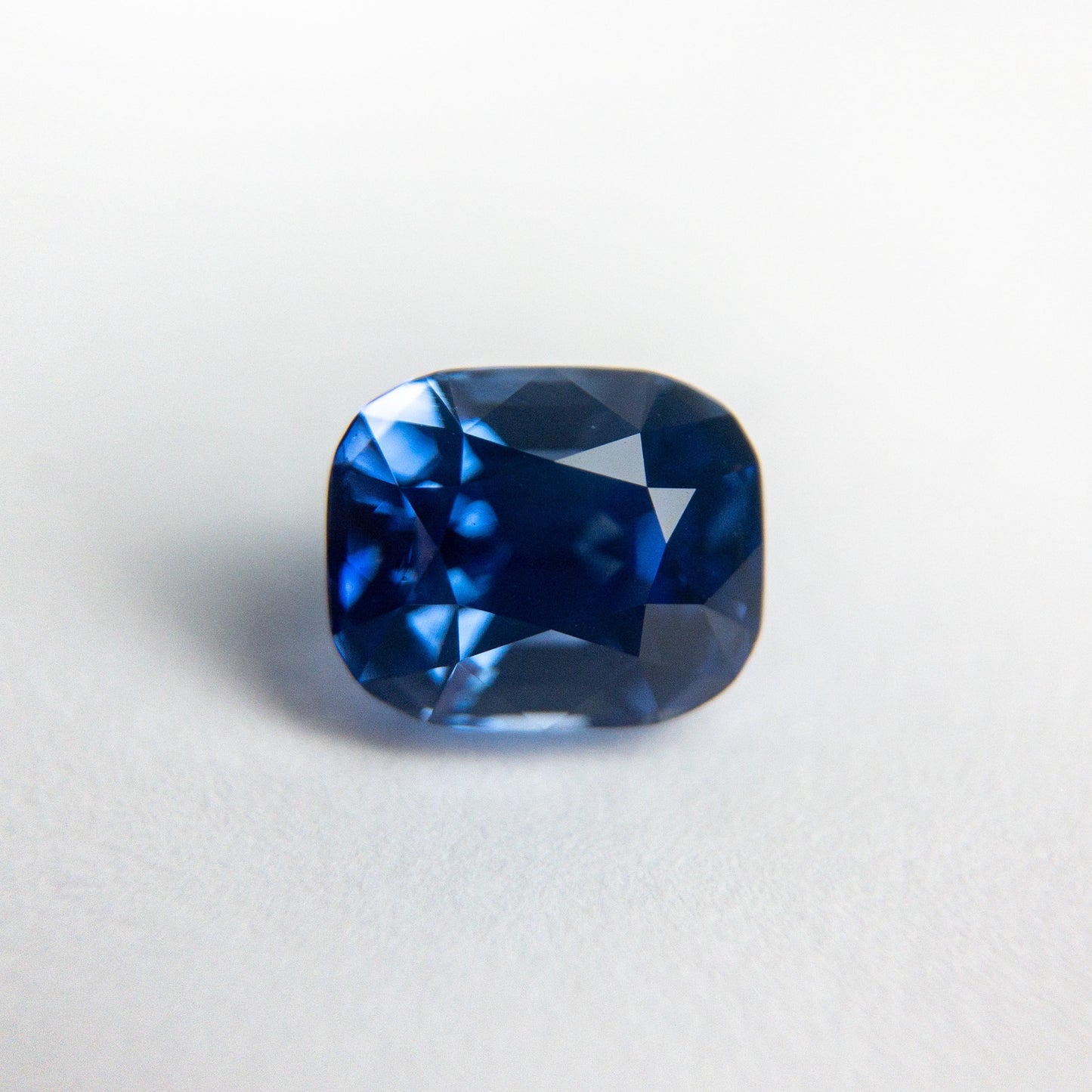 1.79ct 6.92x5.77x4.84mm GIA Cushion Brilliant Sapphire 18997-01 - Misfit Diamonds